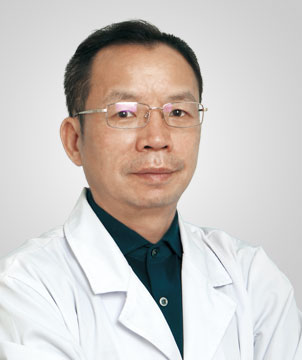 何小华照片